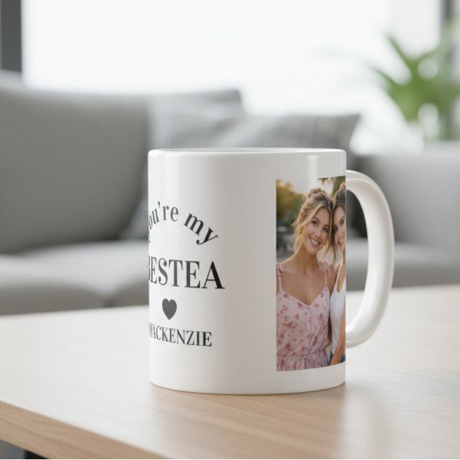 Personlig Bestea (bästa vän + te) text 2 bilder Kaffemugg (Personalized Bestea (bestie + tea) text 2 photos Coffee Mug
by Ricaso. A fun pun friendship BFF mug)