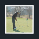 Personlig Birthday Golfer 80th Photo Pappa Par Pappersservett<br><div class="desc">Personlig,  Foto,  modern,  sport,  golfer,  80:e födelsedagservar. Perfekt till pappa,  morfar,  styvpappa. Golfer-presentidé. Anpassa den med ett år.</div>