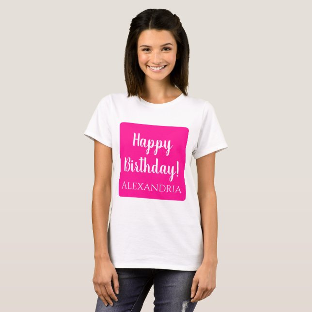 Personlig Birthday Shock rosa Grattis på födelseda T Shirt (Hel framsida)