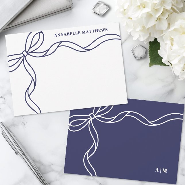 Personlig blå bandmonogram anteckningskort (Personalized Blue Bow Monogram Note Card)