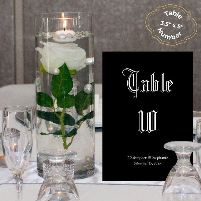 Personlig Black Chic Newspaper Stil Seating Bordsnummer (Classic Black Newspaper Style Wedding Personalized Table Numbers White Calligraphy)
