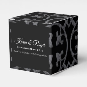PERSONLIG BLACK & WHITE FLEUR DE LIS BRÖLLOP PRESENTASKAR
