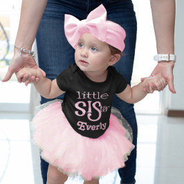 Personlig Blekt Rosa på Svart Lille Syster T-shirt