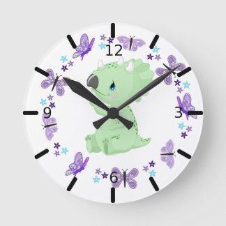 Personlig Blommigt Baby Triceratops & Butterflies Rund Klocka