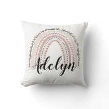 Personlig Blommigt Boho Rainbow Namn Pillow