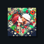 Personlig Blommigt Heart Ram Romantic Gift Canvastryck<br><div class="desc">Söt röd,  mörk blått och beige färgstarka blommor,  viskare folk konst stil blommigt hjärta. Lägg till en bild av dig och din partner i personaliseringsområdet. Söt romantisk julklapp,  Alla hjärtans dag eller en årsdag.</div>