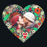 Personlig Blommigt Heart Ram Romantic Gift Hjärtformat Klistermärke<br><div class="desc">Söt röd,  mörk blått och beige färgstarka blommor,  viskare folk konst stil blommigt hjärta. Lägg till en bild av dig och din partner i personaliseringsområdet. Söt romantisk julklapp,  Alla hjärtans dag eller en årsdag.</div>