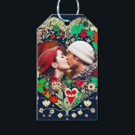 Personlig Blommigt Heart Ram Romantic Gift Presentetikett<br><div class="desc">Söt röd,  mörk blått och beige färgstarka blommor,  viskare folk konst stil blommigt hjärta. Lägg till en bild av dig och din partner i personaliseringsområdet. Söt romantisk julklapp,  Alla hjärtans dag eller en årsdag.</div>