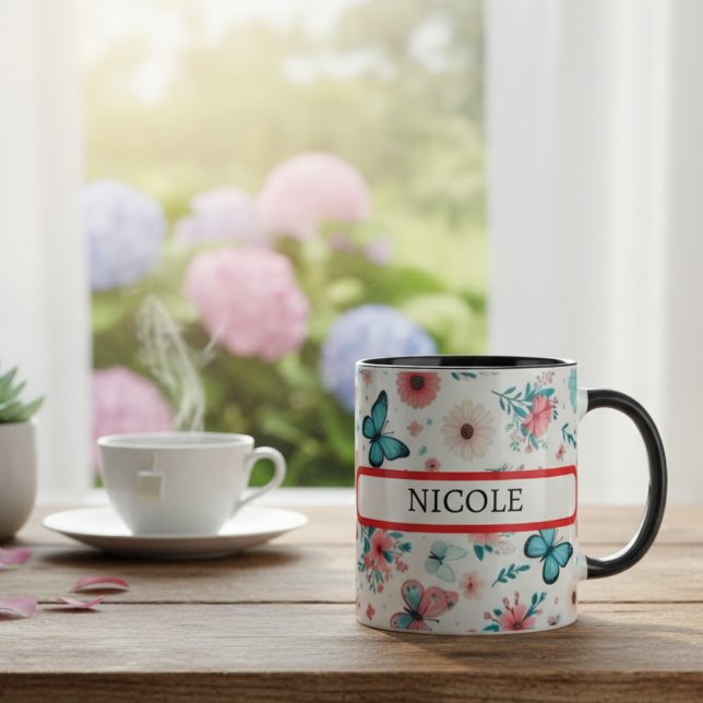 “Personlig blomster fjäril kaffemugg för present (Skapare uppladdad)