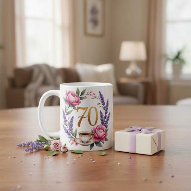 Personlig blomsterdekorerad mugg för mormor på 70- (Personalized 70th Birthday Floral Mug for Grandma)