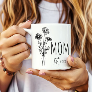 Personlig blomsterdekorerad mugg för nyblivna mamm