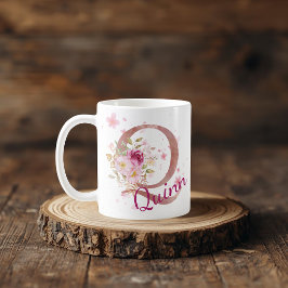 Personlig blomsterinitial mugg – Bokstav Q
