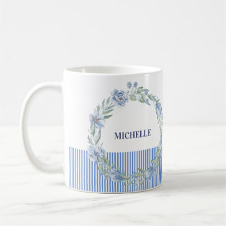 Personlig blomsterkransmugg med marinblå ränder kaffemugg
