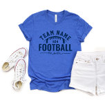 Personlig Blue Football Team Mamma T Shirt<br><div class="desc">Anpassningsbar Football T-Shirt for Mammor - som visas i Blue Design har en logotyp för fotboll i snyggt med text för sportig anpassningsbar. Anpassa med ditt fotbollslag namn och jersey-nummer. Färg för marin blå skjorta och blå skjorta kan ändras.</div>
