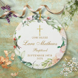 Personlig Boy Girl Baptism Ro Blommigt Julgransprydnad Keramik<br><div class="desc">Den här chicen,  den här baptismen eller det döpta keepéprydnadsämnet kan ha en känslig blommigt i vattenfärgen och vara personlig med dina speciella händelsedetaljer. Designad av Thisisnotme©</div>