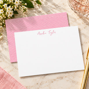 Personlig brevpapper med rosa ränder och namn anteckningskort