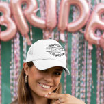 Personlig Bride Groom Bröllop Keps<br><div class="desc">Den här designen kan vara personlig i det område som tillhandahålls genom att ändra fotot och/eller text. Du kan också anpassa den genom att klicka på Anpassa den här mallen och sedan välja klicka för att anpassa ytterligare alternativ och ta bort eller ändra färg i bakgrunden, lägga till text, ändra...</div>