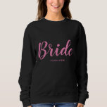 Personlig Bride T Shirt<br><div class="desc">Gör en underbar gåva till bruden</div>