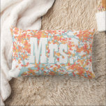 Personlig Brides Coral och Aqua Romantic Träd Lumbarkudde<br><div class="desc">Du Personalize kan byta till Monogram denna vackra koral och Aqua Blue Romantic Träd Pillow eller använda som för Bride.</div>