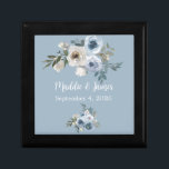 Personlig Bröllop Grått Blue Blommigt Keepsakbox Minnesask<br><div class="desc">Kortruta för blå Blommigt i personlig Grått-Bröllop av © Cathy Thompson. Perfekt för gåva ge eller speciell dag.</div>