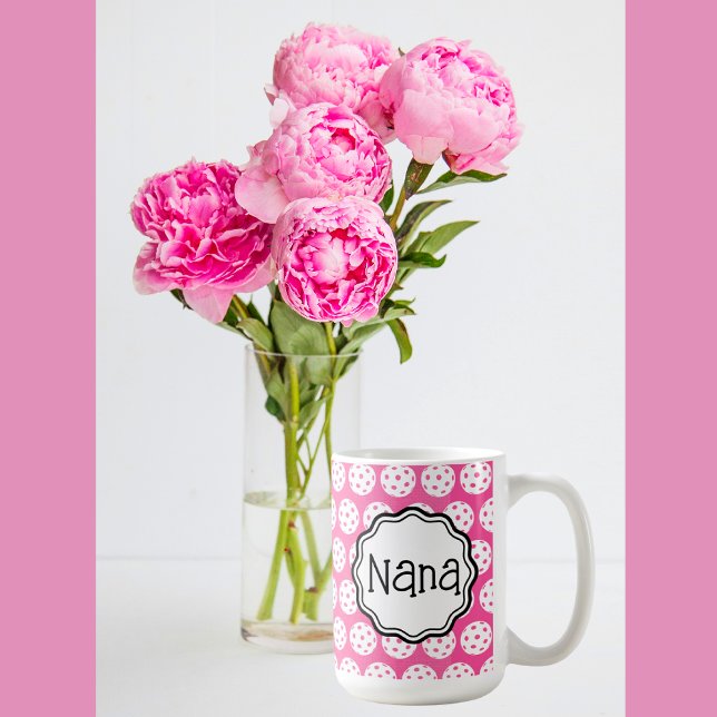 Personlig Carnation Rosa and White Pickleball Kaffemugg (Personalized gifts for those you love!)