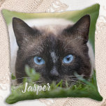 Personlig Cat 2 Pet Photo Kudde<br><div class="desc">Firar din bästa vän med en personlig Pet Pillow. Anpassa med egna foton och namn. Denna kudde är perfekt för hund,  katt,  till och med familj,  vänner och mor- och farföräldrar. Personlig Katt 2 Pet Photo Dekorativ kudde</div>