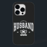 Personlig Champion Make Funny Manar Gift<br><div class="desc">Höj firande med vår "Champion Make"-telefonväska, personlig med ett monogram för en unik beröring. Idealisk för födelsedagar, årsdagar och Alla hjärtans dag, är det här "throw phone"-fallet perfekten blandning av humor och känslor. Ge make ett skratt och ett tecken på uppskattning. Det är ett vinnande val för att uttrycka kärlek....</div>