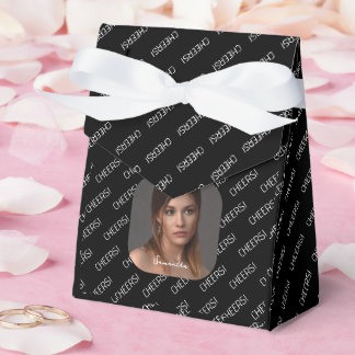 Personlig Cheers Photo Namn Script Black Presentaskar