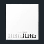 Personlig Chess Biet Black White Anteckningsblock<br><div class="desc">Klassiskt svart och vitt schackfritt anteckningsblock för schack älskare,  med schack figurer i ett geometriskt mönster. Modern schack delar design</div>