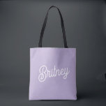 Personlig Chic Lavender Lila Monogram Namn Tygkasse<br><div class="desc">Vi presenterar vår Personlig Chic Lavender Lila Monogram Namn Tote Bag, en snyggt och ett praktiskt tillbehör som är designat för att göra en påstående. Den här eleganten i väskan har en mjuk lavender-lila och är anpassad med ditt monogram och namn, vilket gör att du får en personlig beröring till...</div>