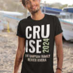 Personlig Cruise Family Resa T Shirt<br><div class="desc">Den här designen kan vara personlig i det område som tillhandahålls genom att ändra fotot och/eller text. Du kan också anpassa den genom att klicka på Anpassa den här mallen och sedan välja klicka för att anpassa ytterligare alternativ och ta bort eller ändra färg i bakgrunden, lägga till text, ändra...</div>