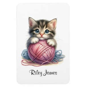 Personlig Cute Kitten med Boll i Garn Magnet