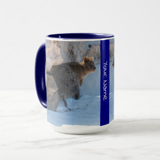 Personlig Cute och Lycklig Quokkas på stranden Mugg