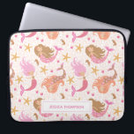 Personlig Cute Rosa Sjöjungfru Laptop Fodral<br><div class="desc">En söt rosa sjöjungfru mönster dekorerar detta laptop sleeve. Anpassa det med ditt namn. Gör en roligt till en tjej. Designad av Blackberry Boulevard.</div>