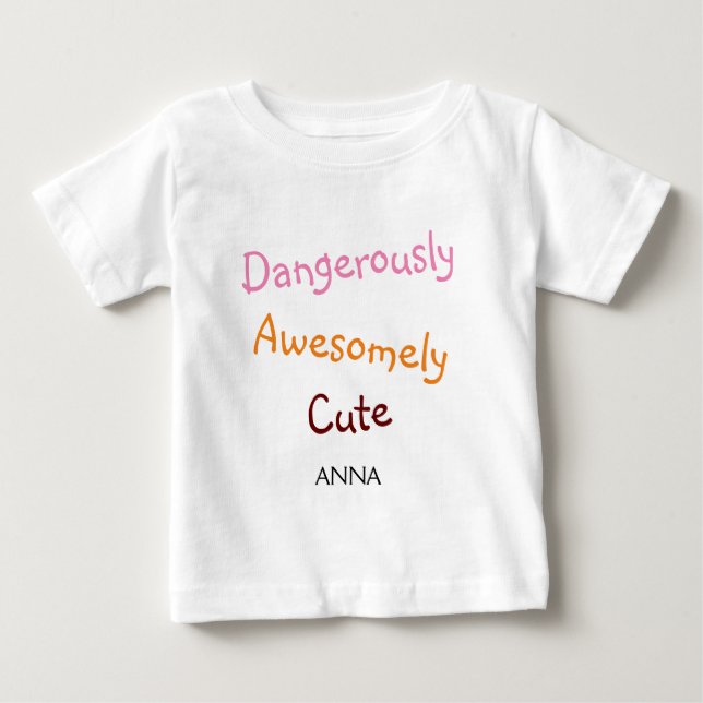 Personlig Dangeröst Awesomly Cute T Shirt (Framsida)