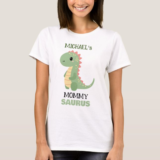 Personlig Dinosaur "Mamma Saurus" Birthday T Shirt (Framsida)