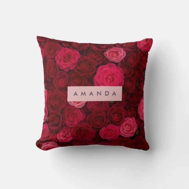 Personlig djupröd och rosa rosenträdgård kudde (Framsida)