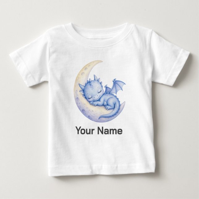 Personlig drak som sover på halvmåne  t shirt (Framsida)