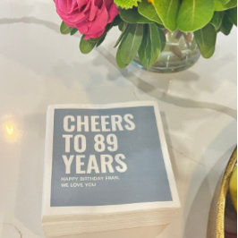 Personlig Dusty Blue Birthday År Napkin Pappersservett