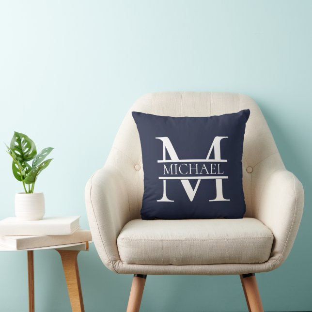 Personlig Elegant, marinblått monogram och Namn Kudde (Stol)