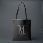 Personlig enkel svart rosa namn och monogram tygkasse<br><div class="desc">Elegant Modern Personlig monogram och namn tote bags i svart och rosa färg,  enkelt och snyggt. underbar personlig brudens sida ger på bröllopsfest,  möhippa eller bachelorettfest. Anpassa monogrammet eller namn med färg och teckensnitt.</div>