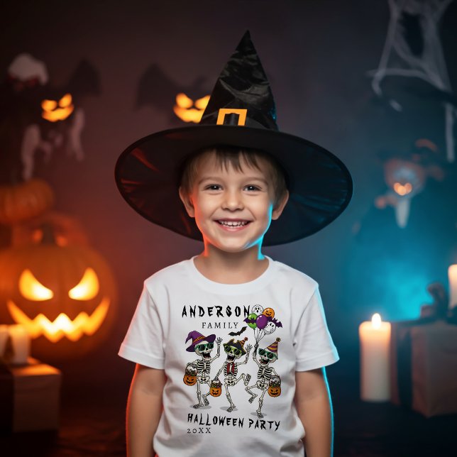 Personlig Familj Namn Halloween fest T Shirt (Skapare uppladdad)