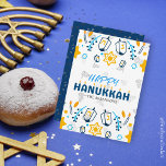 Personlig-familjen Namn Lycklig Hanukkah Julkort<br><div class="desc">Fira årstidens glädje med ett modernt och unikt familjekort för Personlig Namn Hanukkah Helgdag Card. Perfekt för familjer som tittar att göra sin Hanukah hälsning en personlig beröring, detta kort för anpassningsbar har ett vackert menorahmönster och elegant, blått och vitt färg, som symboliserar helgdag ljus och anda. Oavsett om du...</div>