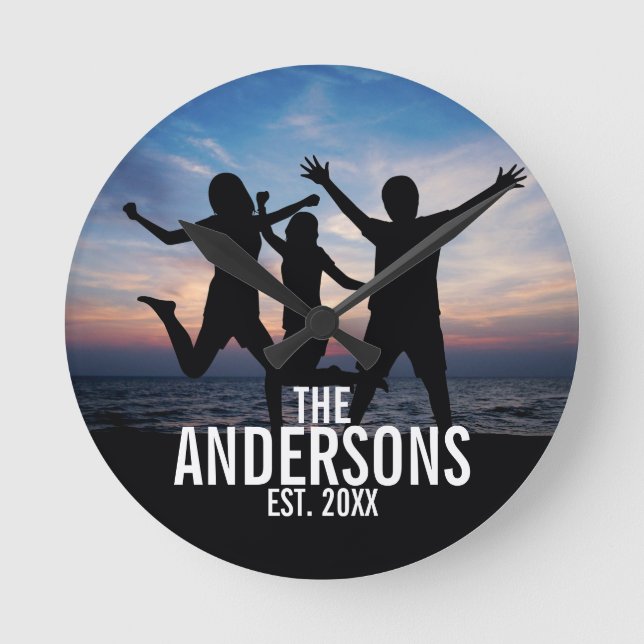 Personlig Family Photo med Family Namn Rund Klocka (Framsida)