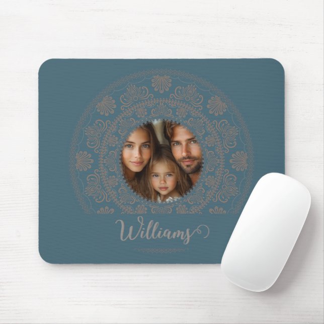 Personlig Family Porträtt Rococo Mandala, Guld Musmatta (Med mus)