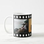 Personlig Film Roll Photo Memory Kaffemugg<br><div class="desc">Hämta dina favoritminnen ram vid ram med vår Film Roll Photo Memory Coffee Mugg! Den här mugg-av-ett-typ-film har en charmerande filmremsdesign som innehåller dina egna foton. Ladda bara upp dina favoritbilder och skapa en personlig som verkligen är viktig. Vare sig det är för Far, en födelsedag, en årsdag eller bara...</div>