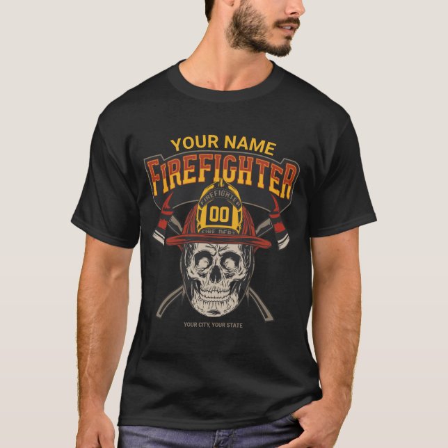 Personlig Fireman Skull Helmet Ax Firefighter T Shirt (Framsida)