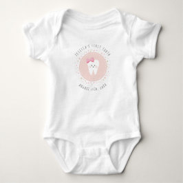 Personlig First Tooth Girl Milestones Outfit. T Shirt