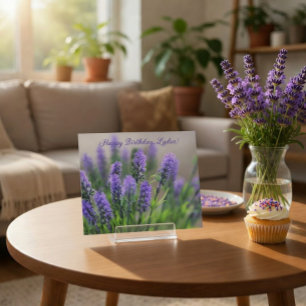 Personlig födelsedagskort med lavendel vykort