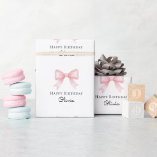 Personlig födelsedagspresent med rosa rosett presentpapper